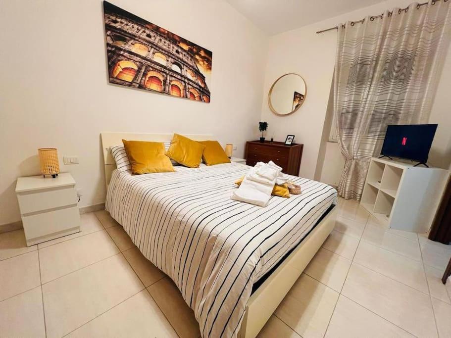 A Comfortable Apartment For You In San Lorenzo Rome Bagian luar foto