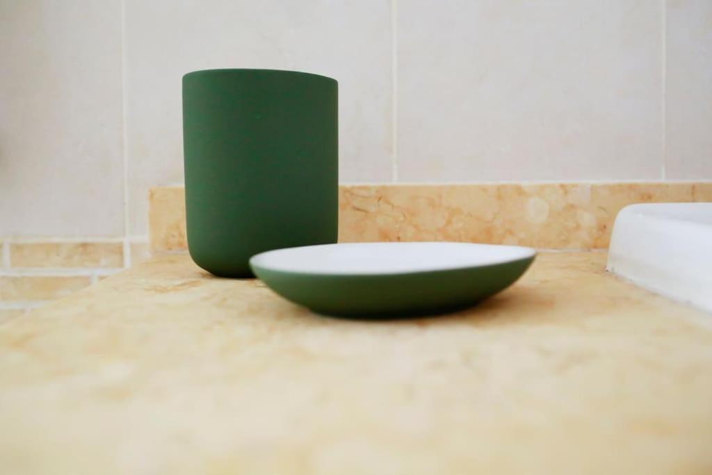 A Comfortable Apartment For You In San Lorenzo Rome Bagian luar foto